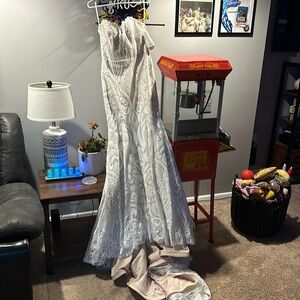 Hayley Paige blush wedding dress size 6